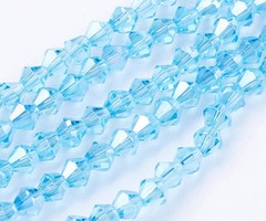 90 stuks Facetkralen Bicone 4mm Aqua Blauw Shine