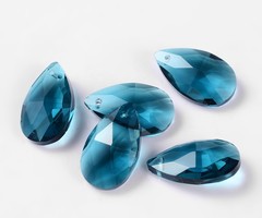 Glass Charm Teardrop Cyan 22x13x7mm