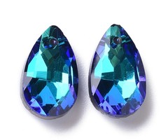 Glass Charm Teardrop Blue Shine 16x9x5mm