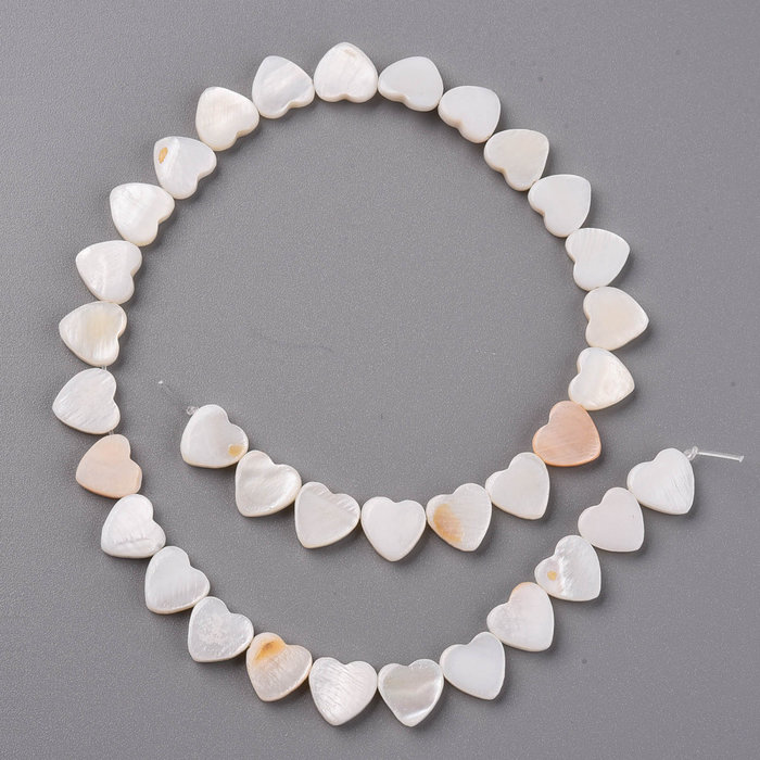 Natural Freshwater Shell Bead Heart 10.5x10.5x3mm, 31 pieces