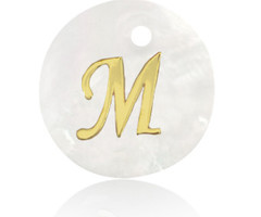 Initial Schelp Bedel Wit Parelmoer 15x2mm met Gouden Letter M