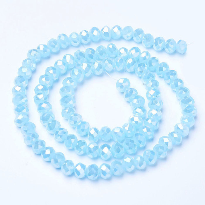 192* Facet Glaskralen Licht Blauw Shine 4x3mm, 120 stuks