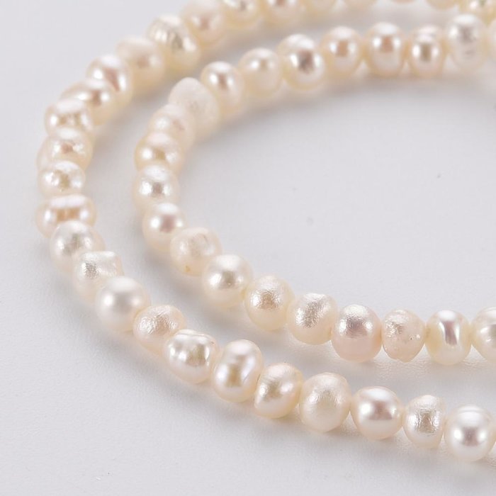 Zoetwater Parels 3~4mm Natural White, streng 80 stuks