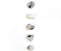Moonstone Tumblestone 25~35x15~25x10~20mm