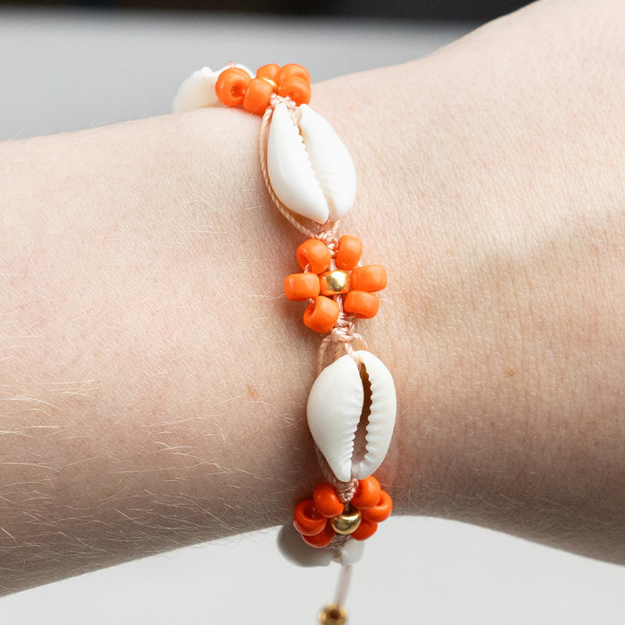 Bloemetjes armbandje met schelpjes Inspi535