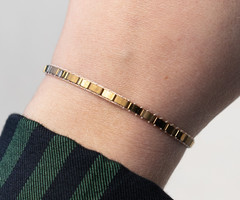 Bracelet weaving with Miyuki Tila beads + finishing with sliding knot