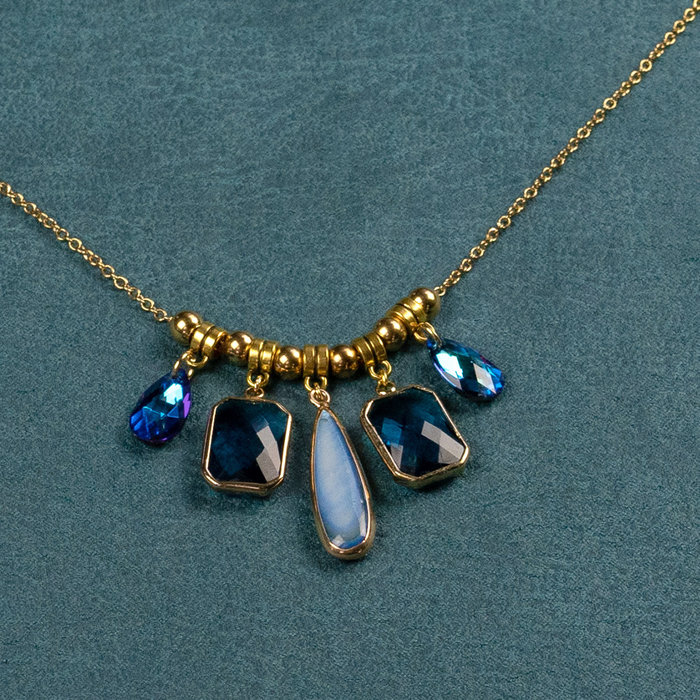 Gouden Ketting met Blauwe Bedels Inspi556