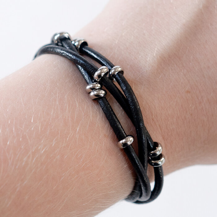 Gevlochten leren armband met magneetsluiting
