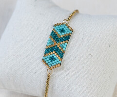 Miyuki brick stitch bracelet with sliding clasp