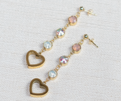 Shiney earrings with gold hearts