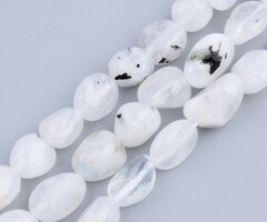 Natural Moonstone Nugget Gemstone Beads 5~13x5~10x3~8mm, strand 32 pieces