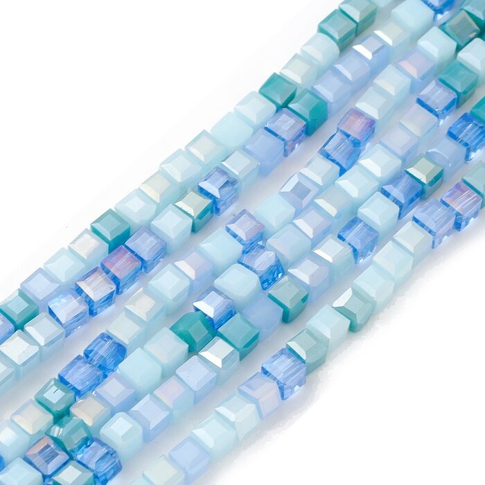 Faceted Glassbeads Electroplate Cube Blue 4x4x4mm, strand 75 pieces
