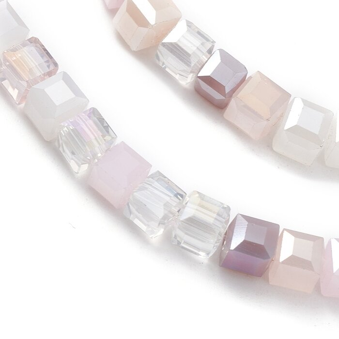 Faceted Glassbeads Electroplate Cube Rose Beige 4x4x4mm, strand 75 pieces