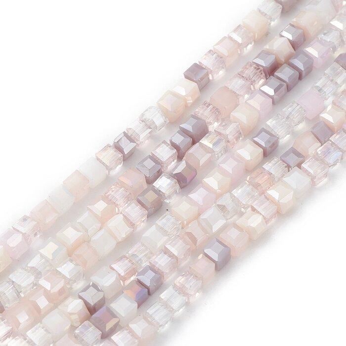 Faceted Glassbeads Electroplate Cube Rose Beige 4x4x4mm, strand 75 pieces