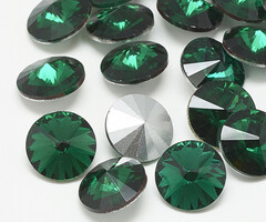 Puntsteen Emerald Groen 6mm