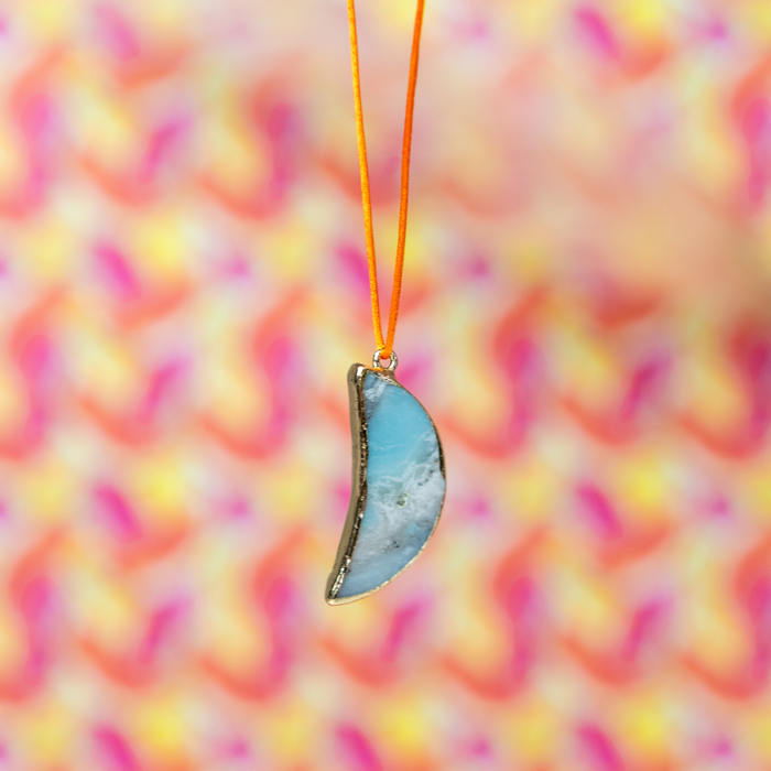 Ketting van Gekleurd Satijn Koord en Bedels