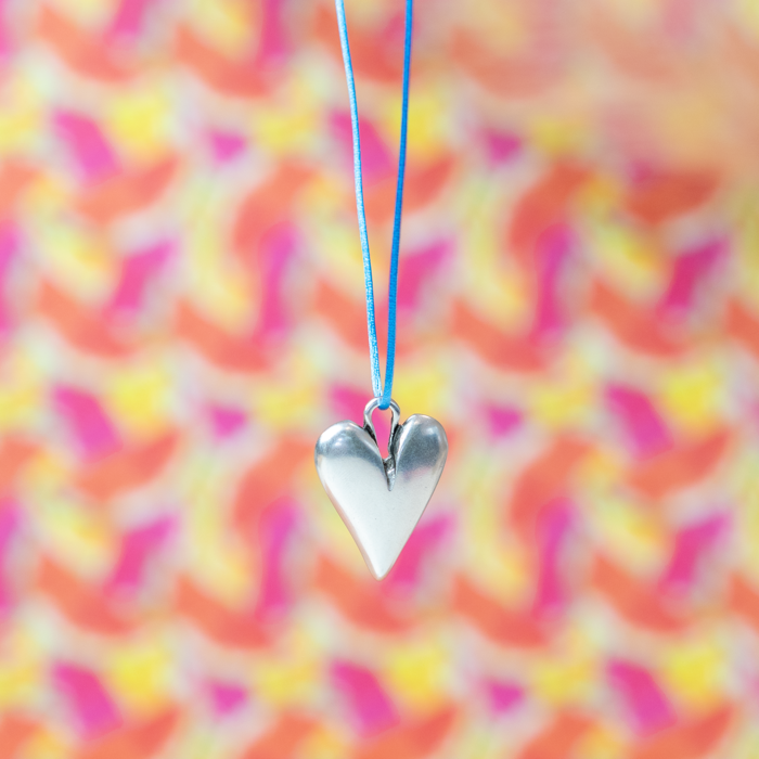 Ketting van Gekleurd Satijn Koord en Bedels