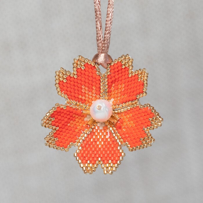Making a Flower with Miyuki Beads Inspi637