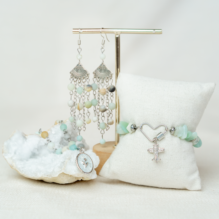 Bracelet, Earrings and Necklace of Amazonite Inspi646