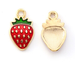 Strawberry Charm Red 16.8x10x1.5mm