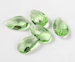 Glass Charm Teardrop Light Green 22x13x7mm
