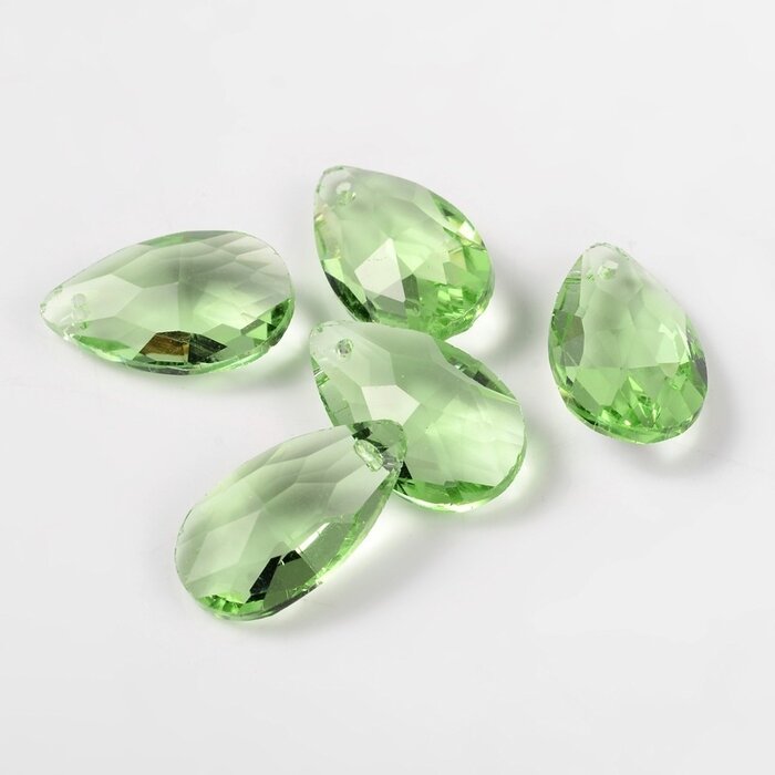 Glass Charm Teardrop Light Green 22x13x7mm