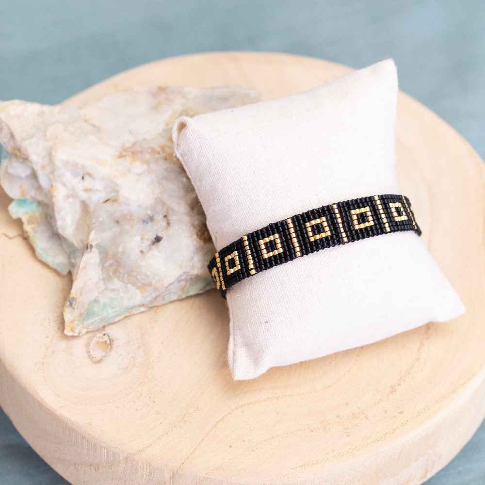 Elegant Woven Bracelet with Black and Gold Miyuki Delicas's Inspi690