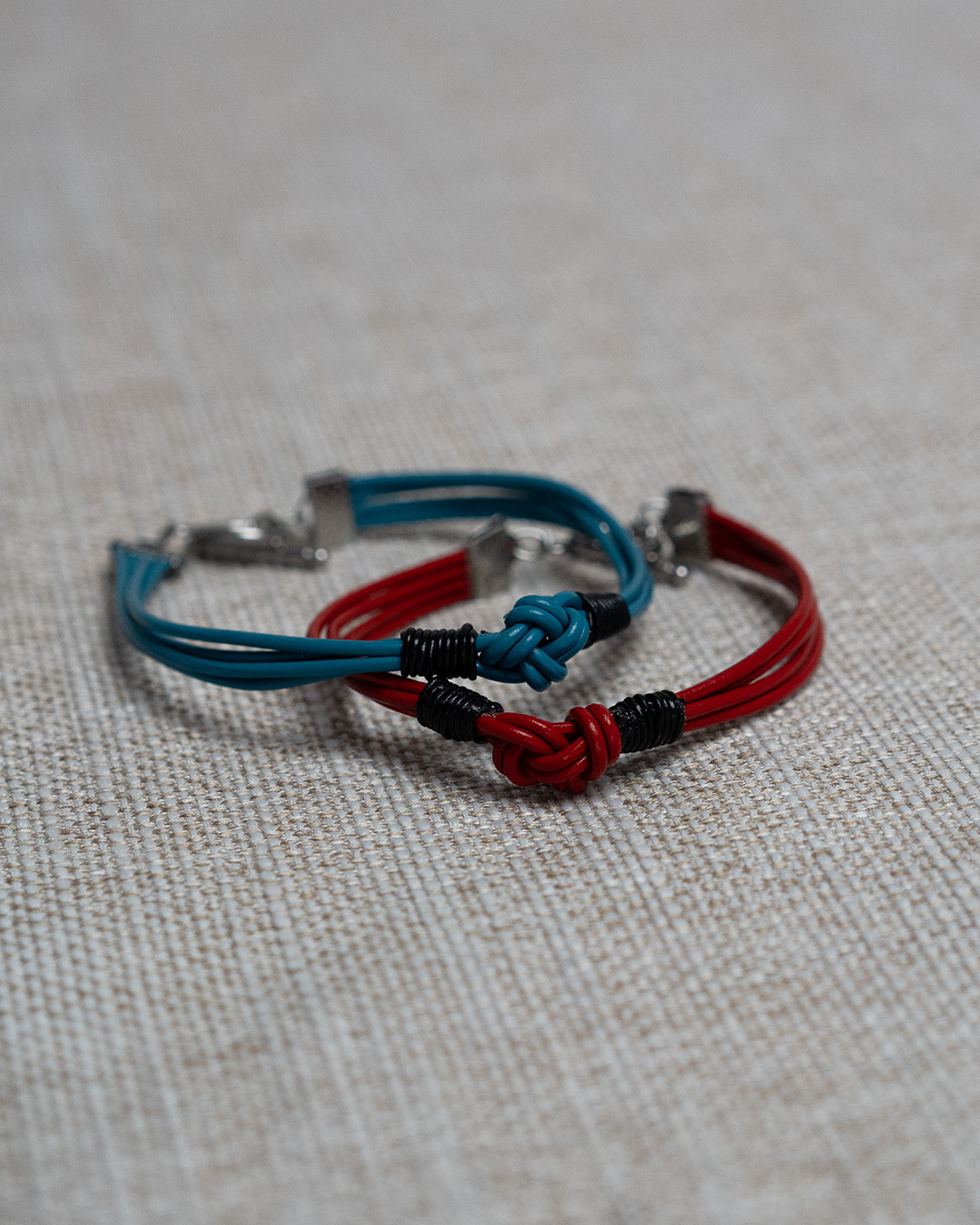 BoxKnot Armband Leer in Blauw en Zwart Maken Inspi349