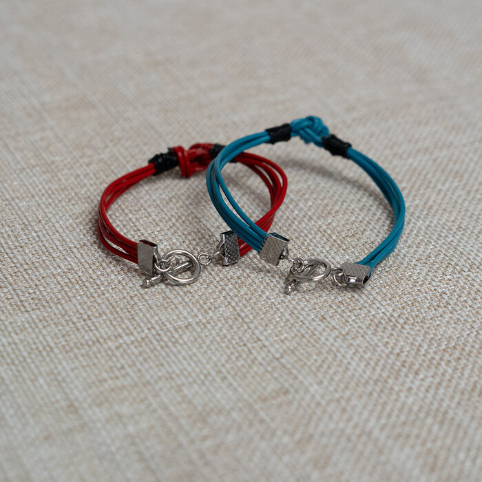 BoxKnot Armband Leer in Blauw en Zwart Maken Inspi349