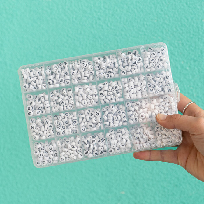 500 pieces Complete Alphabet Letterbeads White 7mm
