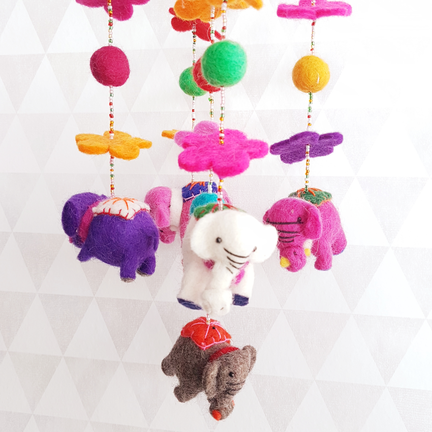 Babykamer Mobiel Vilten Olifantjes huismerk kopen in de aanbieding