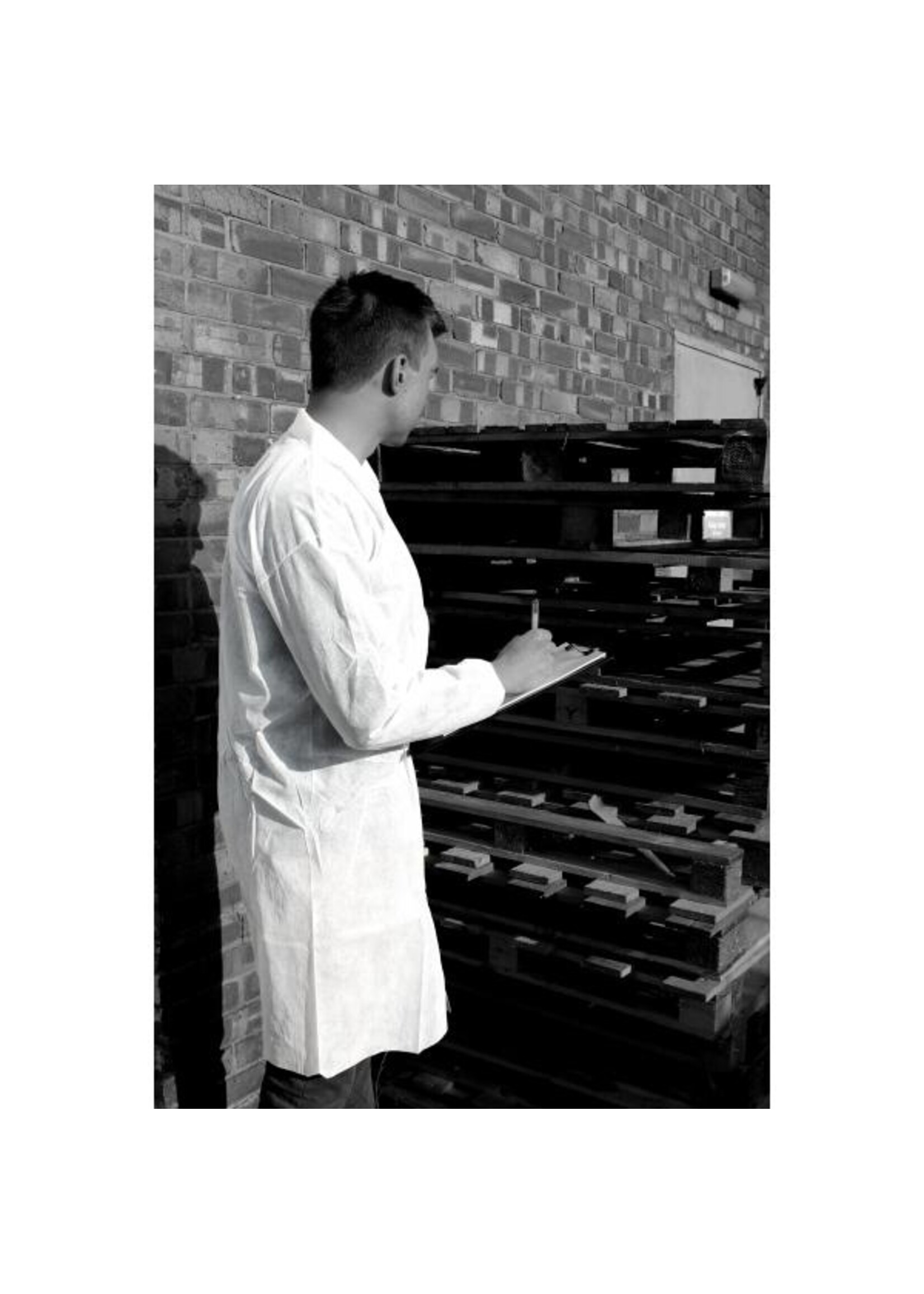 PH Polyco Healthline OPRUIMING: Disposable labjas poly-propyleen witte non-noven bezoekersjas SHIELD DC02 (1x100)