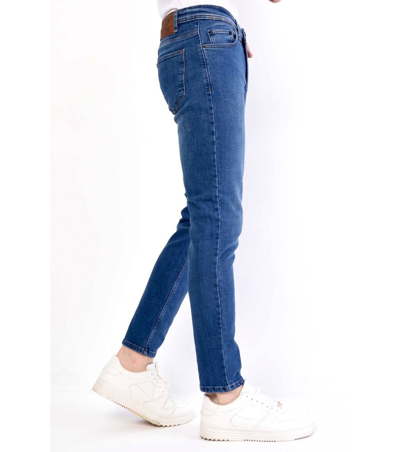 True Rise Regular Stretch Jeans Med Raka Ben - DP21-NW - Bla