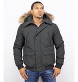 Warren Webber Kurze Winterjacke Herren mit Fellkragen- Chilliwack Bomber - Schwarz Warren Webber Kurze Winterjacke Herren mit Fellkragen- Chilliwack Bomber - Schwarz
