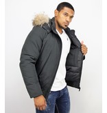 Enos Jacke mit Fellkragen - Kurze Winterjacke Herren - Großer Pelzkragen - Schwarz