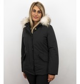 Matogla Jacke mit Fellkragen - Winterjacke Damen Kurz - Schwarz