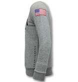 Local Fanatic Exklusive Sweater Herren - Nasa American Flag - Grau