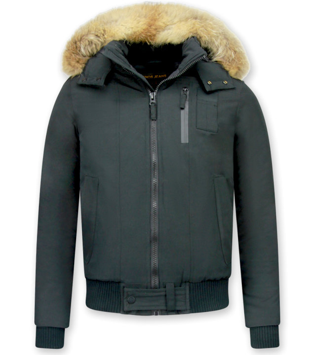 Enos Jacke mit Fellkragen - Kurze Winterjacke Herren - Großer Pelzkragen - Schwarz