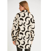 Robin-Collection Übergroße bedruckte Damenjacke - D89779 - Beige Robin-Collection Übergroße bedruckte Damenjacke - D89779 - Beige