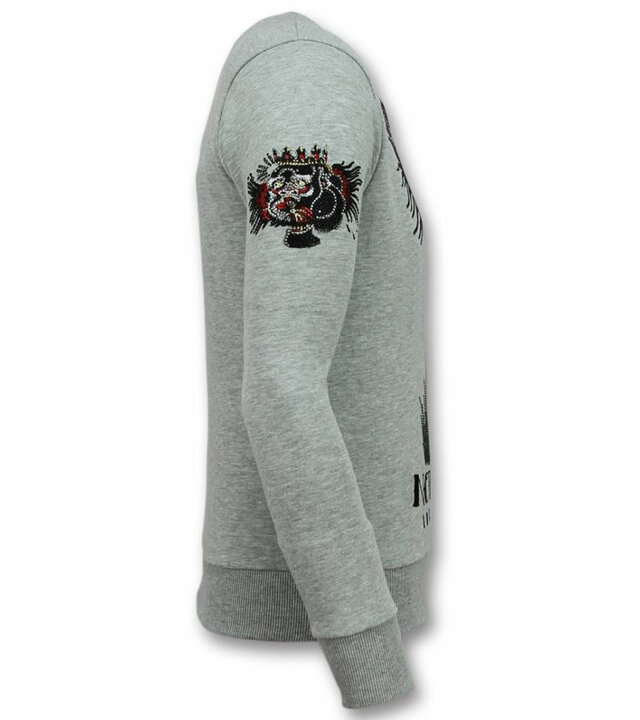 Local Fanatic Conor Notorious Tattoo Pullover – Grau