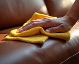 Zo gebruik je een microvezel stofdoek effectief in huis