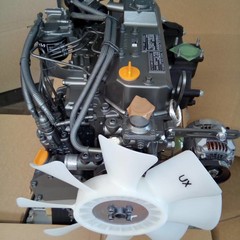 Yanmar Yanmar 4TNV98-T Standard Neu Motor im AT