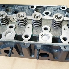 Kubota Zylinderkopf mit Ventilen im AT für Kubota D902 Motor