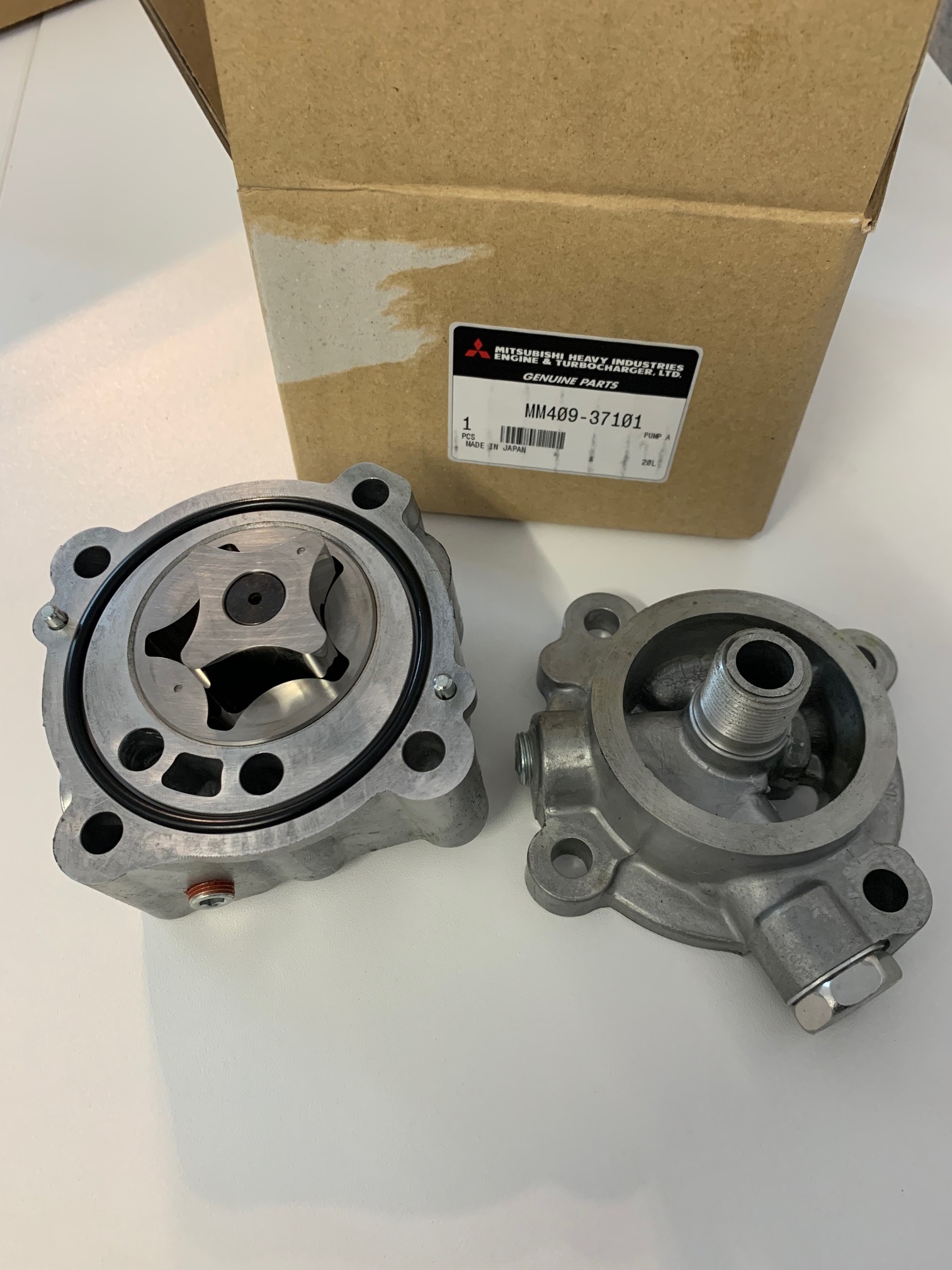 Ölpumpe für Mitsubishi K3D,K3E,K4D,K4E,K3B Motor / MM40937101 
