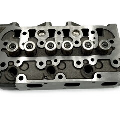 Kubota Kubota D722 Zylinderkopf NEU mit Ventilen fertig montiert