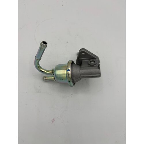 Kubota Kraftstoffpumpe / Förderpumpe passend für Kubota V3300 + V3600 + V3800 Motor