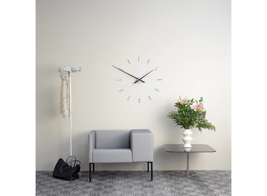 Design Wall Clock 'Tacón' 100cm