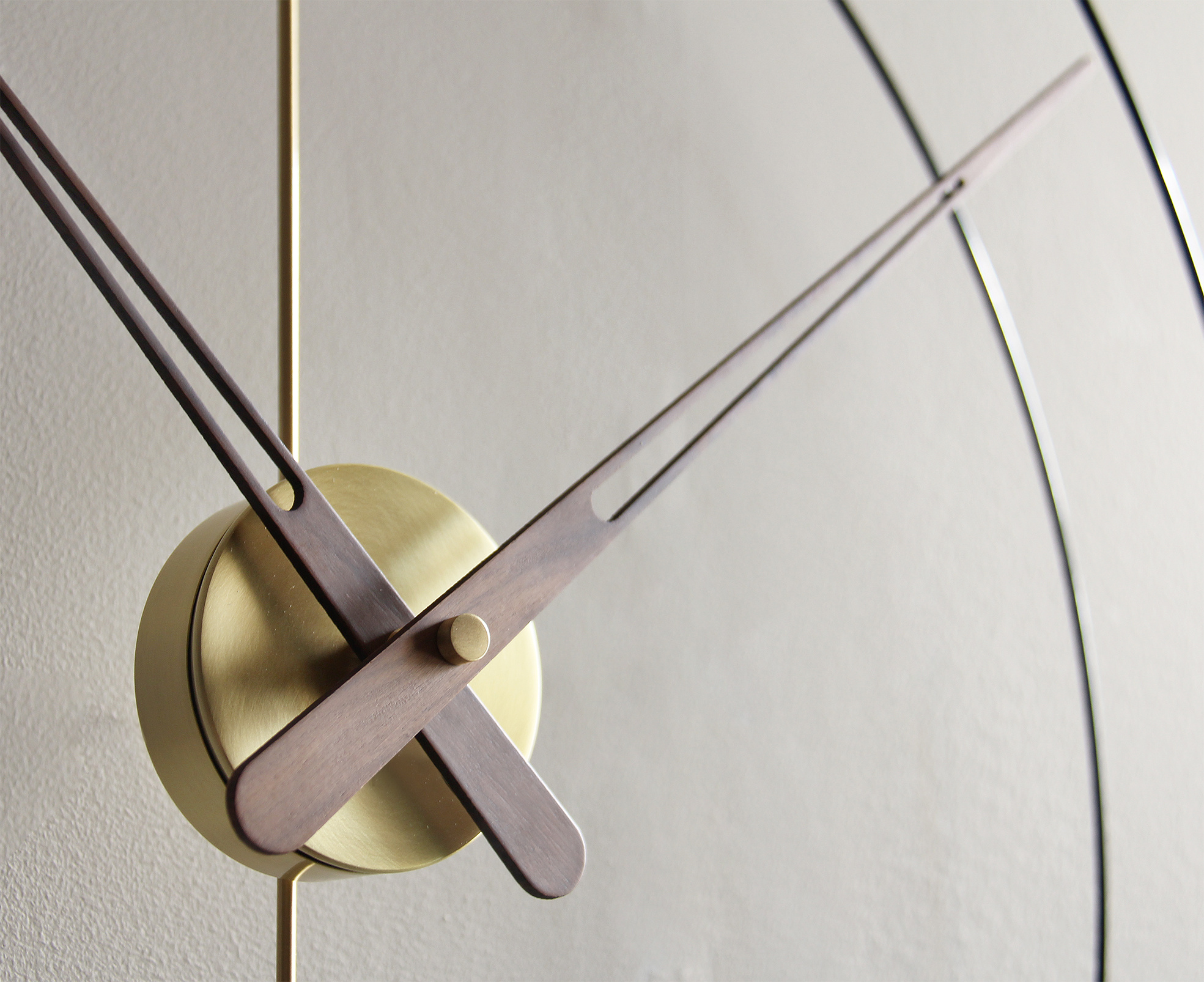 Horloge design 'Mini Bilbao' - Wilhelmina Designs
