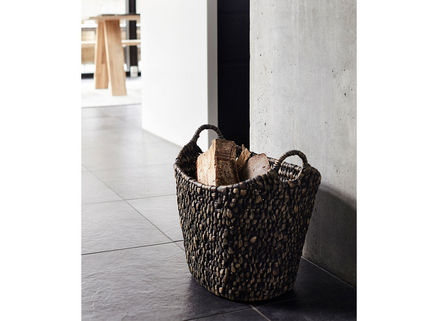 Basket Basha in the color black