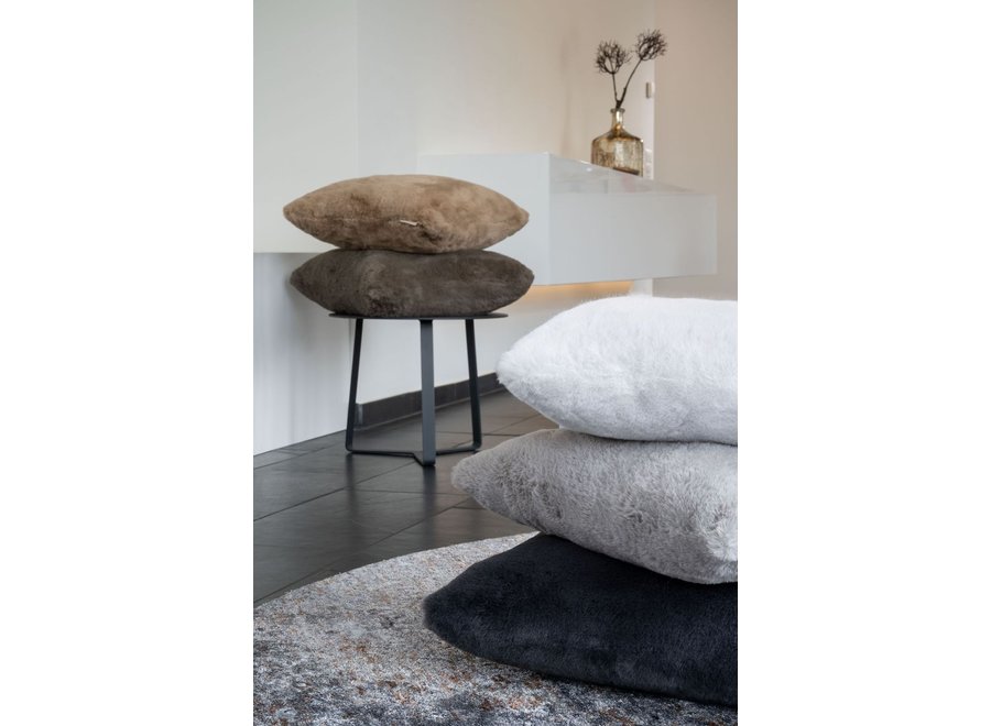 Cushion faux fur 'Guanaco Dust'